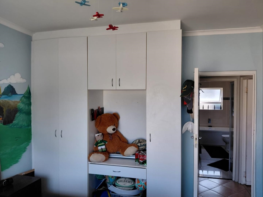 To Let 4 Bedroom Property for Rent in Durbanville Western Cape